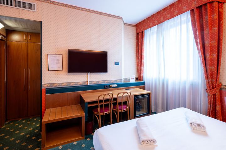 Room 45 of 101