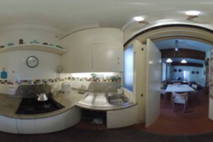 Room 7 of 14