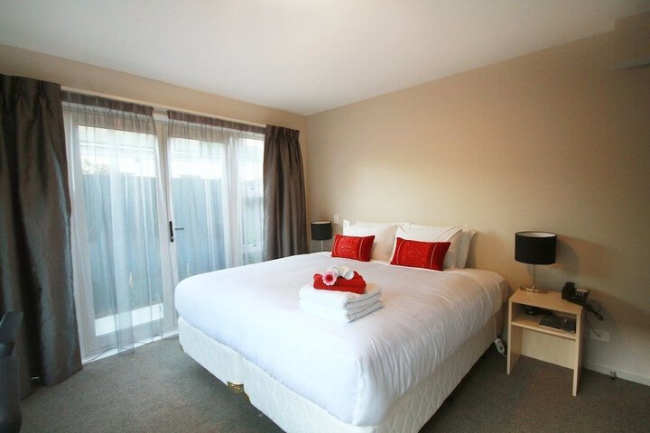Room 6 of 26