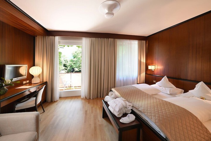 Room 8 of 46