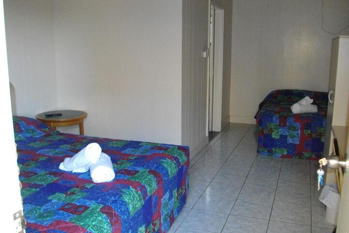 Room 10 of 46