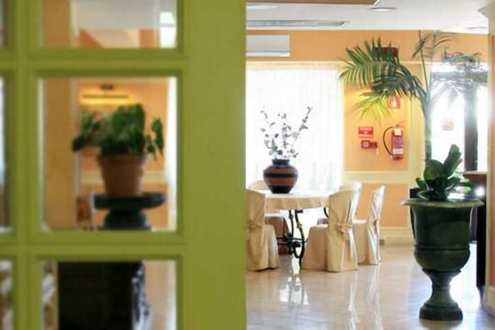 Ballroom/Hall 64 of 133