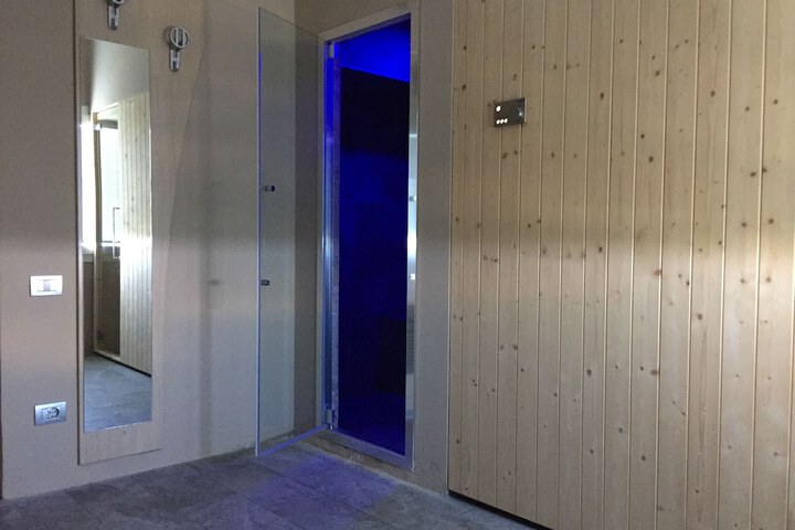 Room 52 of 69