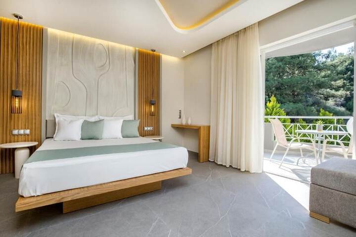 Room 9 of 19