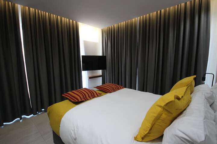 Room 30 of 66
