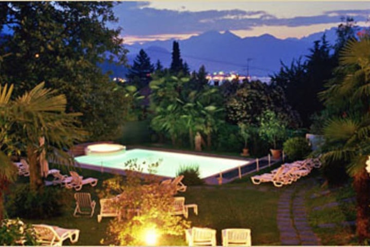 Pool Hotel