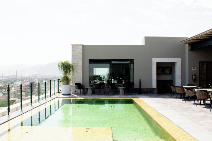 Pool 42 of 73