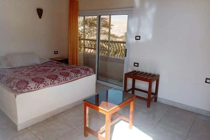 Room 30 of 83