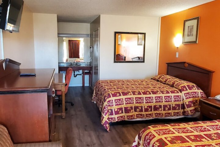 2 Queen Beds (11 of 22)