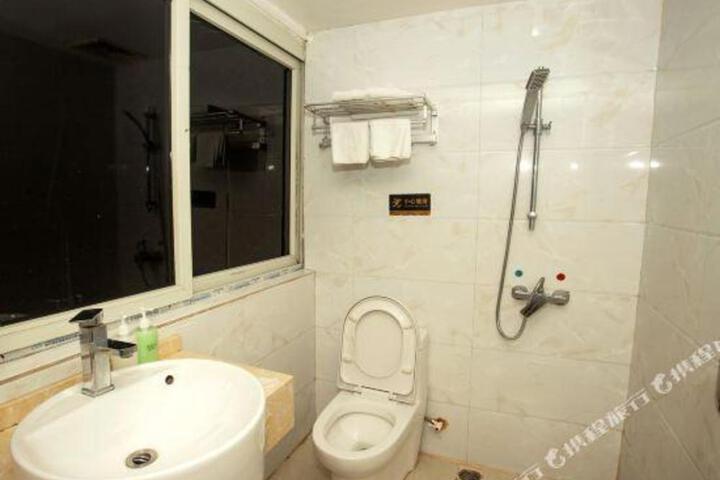 Qicheng Hotel (Shenzhen Guanlan Zhangge)