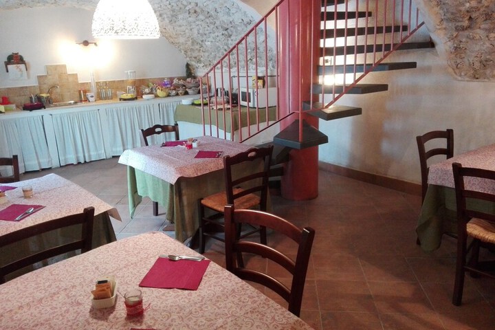 Dining 75 of 114