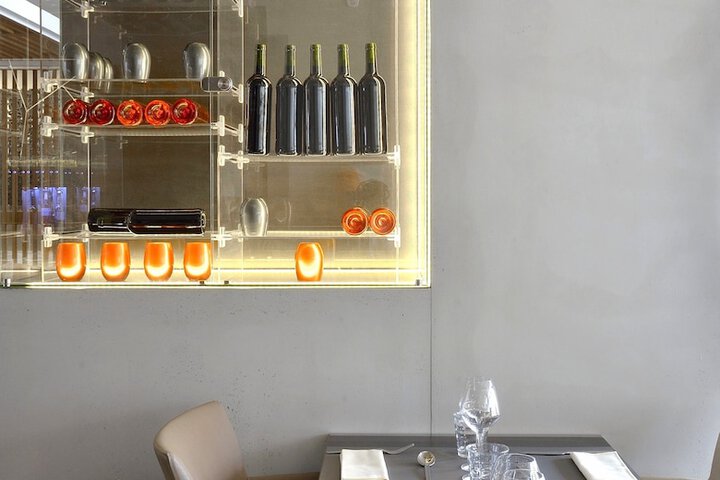 Dining 53 of 102