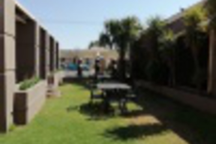 Hotel Exterior 76 of 84
