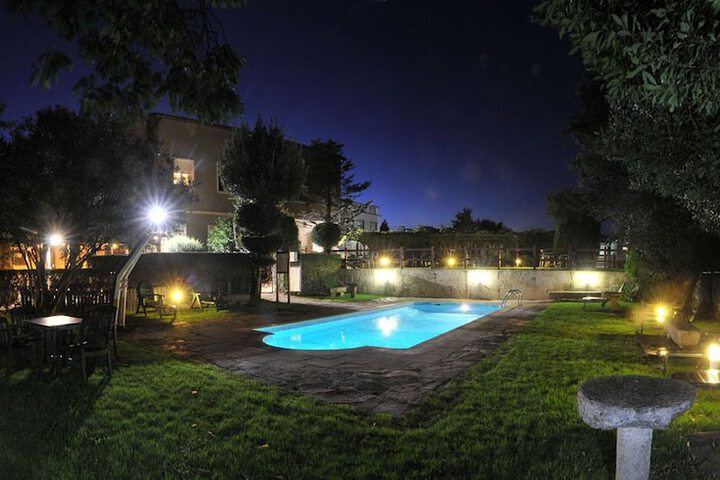 Hotel Pool