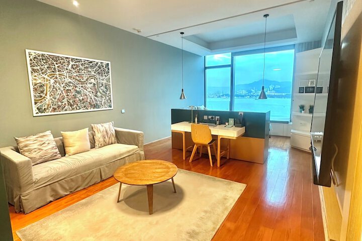 Room 35 of 60