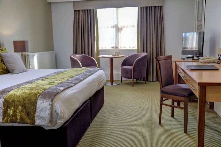 Room 34 of 112