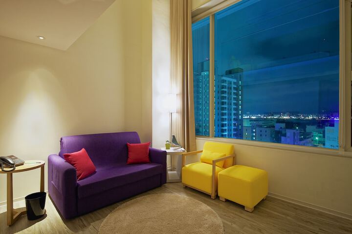 Room 26 of 160