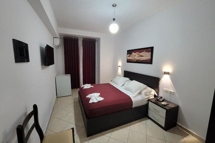 Room 46 of 104