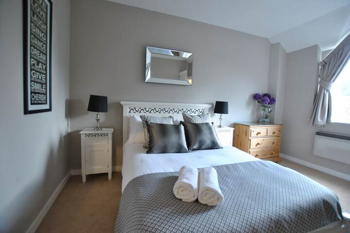 Room 9 of 38
