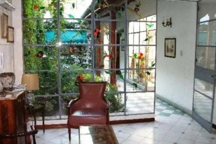 Room 10 of 20