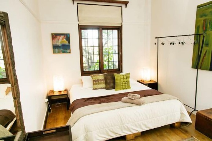 Room 5 of 38