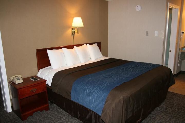 Room 8 of 15