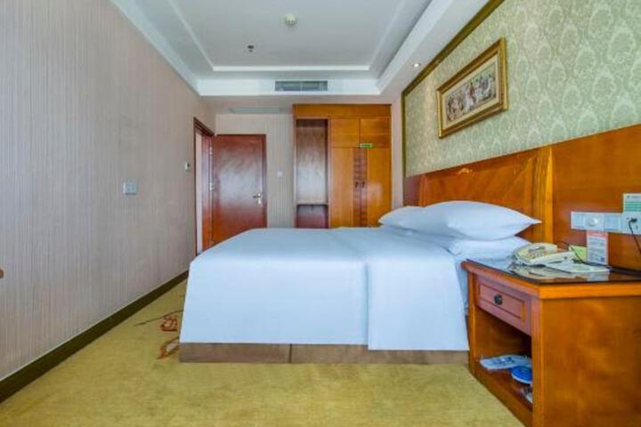 Room 16 of 45