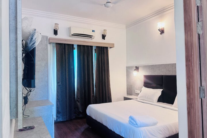 Room 10 of 25