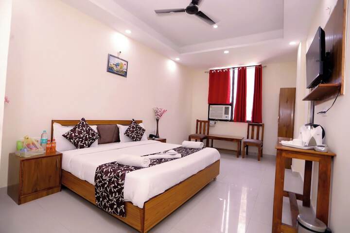 Room 11 of 23