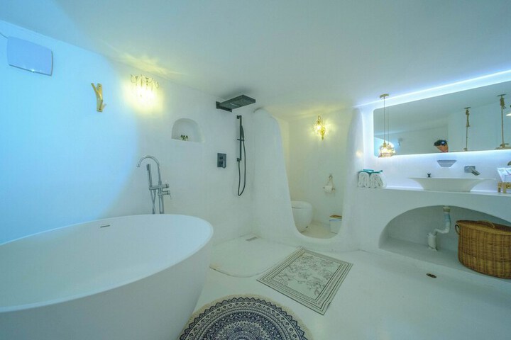 Room 40 of 171