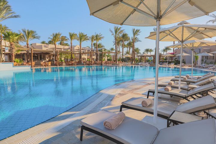 Pools & Facilities