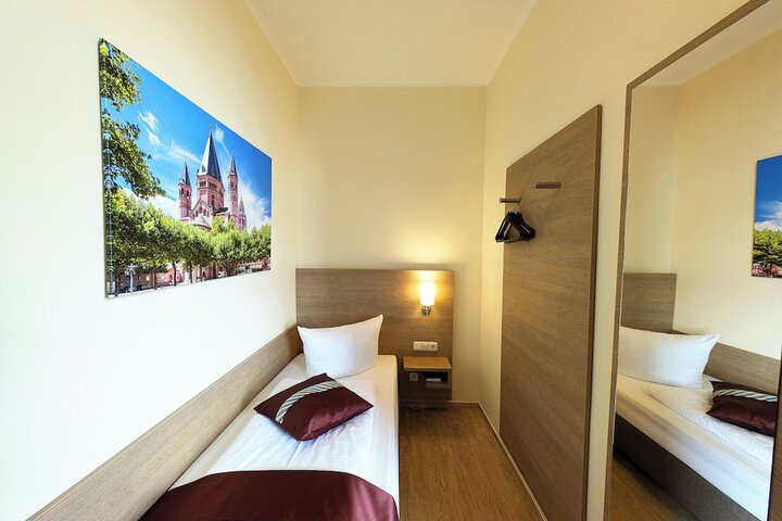 Room 20 of 57