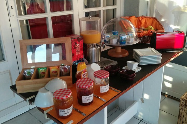 Breakfast/Coffee Service 25 of 53