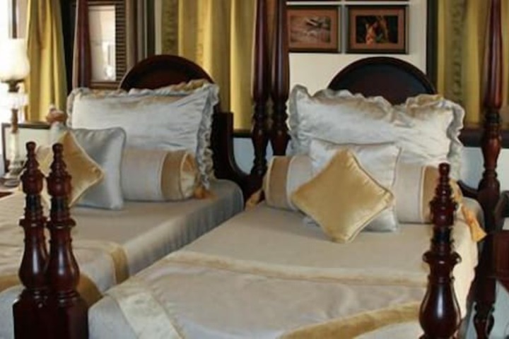 Room 5 of 23