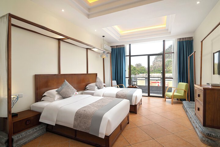 Room 44 of 161