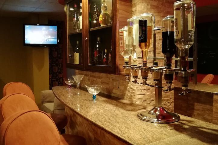 Lounge 31 of 40