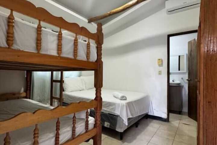 Room 17 of 25