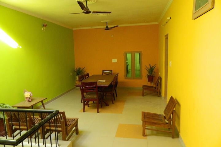Dining Photos