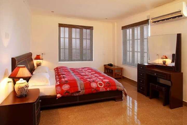 Room 12 of 61