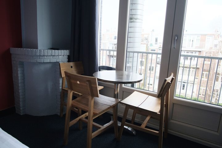 Room 51 of 82
