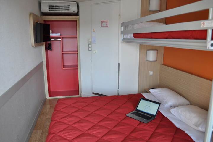 Room 11 of 61