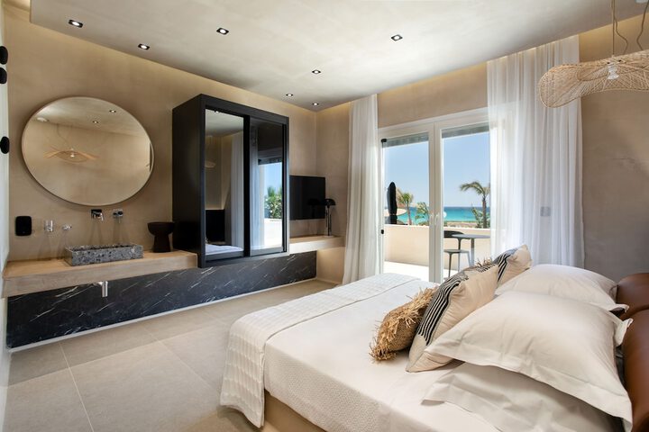 Room 20 of 136