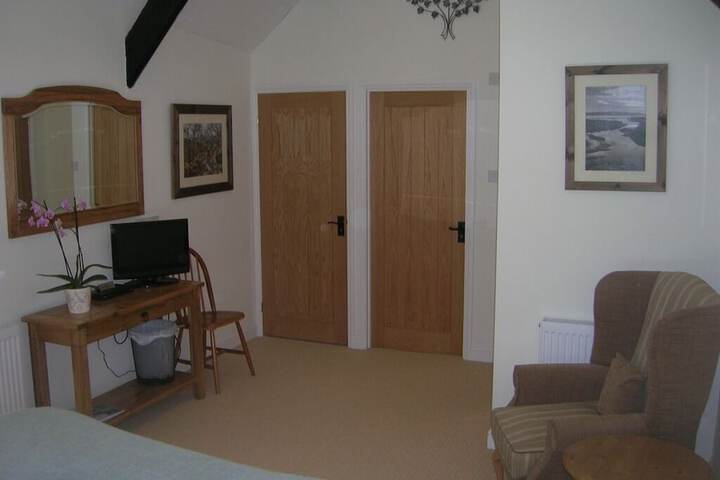Room 5 of 19
