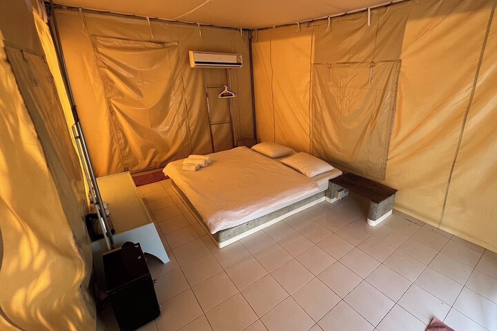 Room 20 of 100