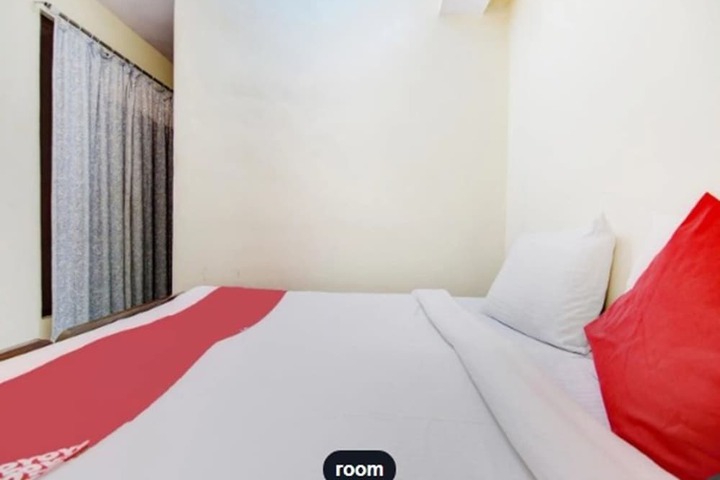 Room 6 of 37