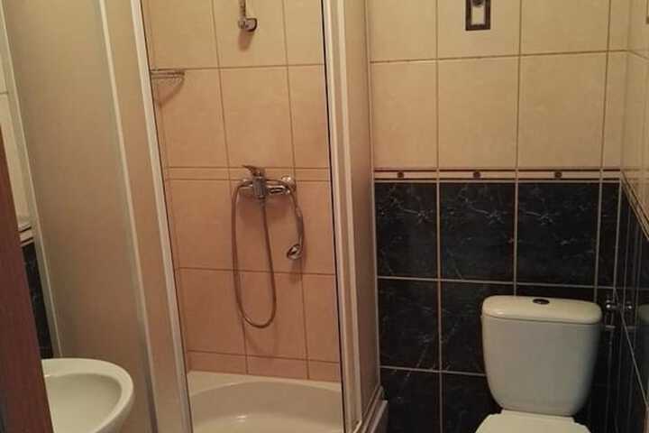 Room 12 of 26