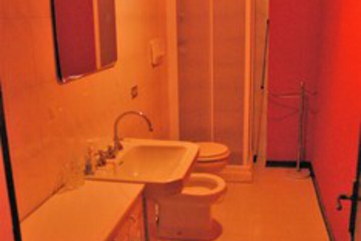 Room 5 of 34
