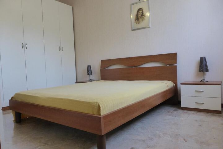 Room 7 of 46