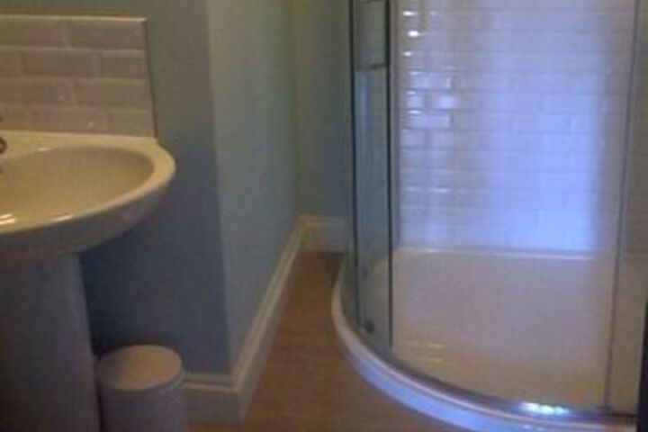 Room 4 of 61