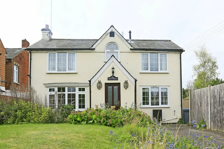 Photo of Beautiful Holiday Home in Felixstowe Near Beach
